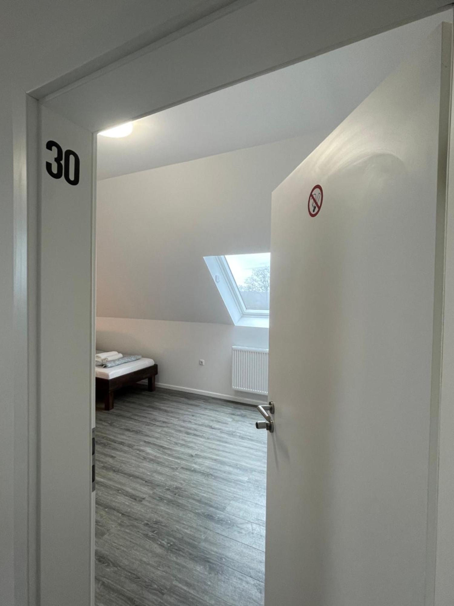 Comfortable Hostel In เวสเซลลิง ภายนอก รูปภาพ